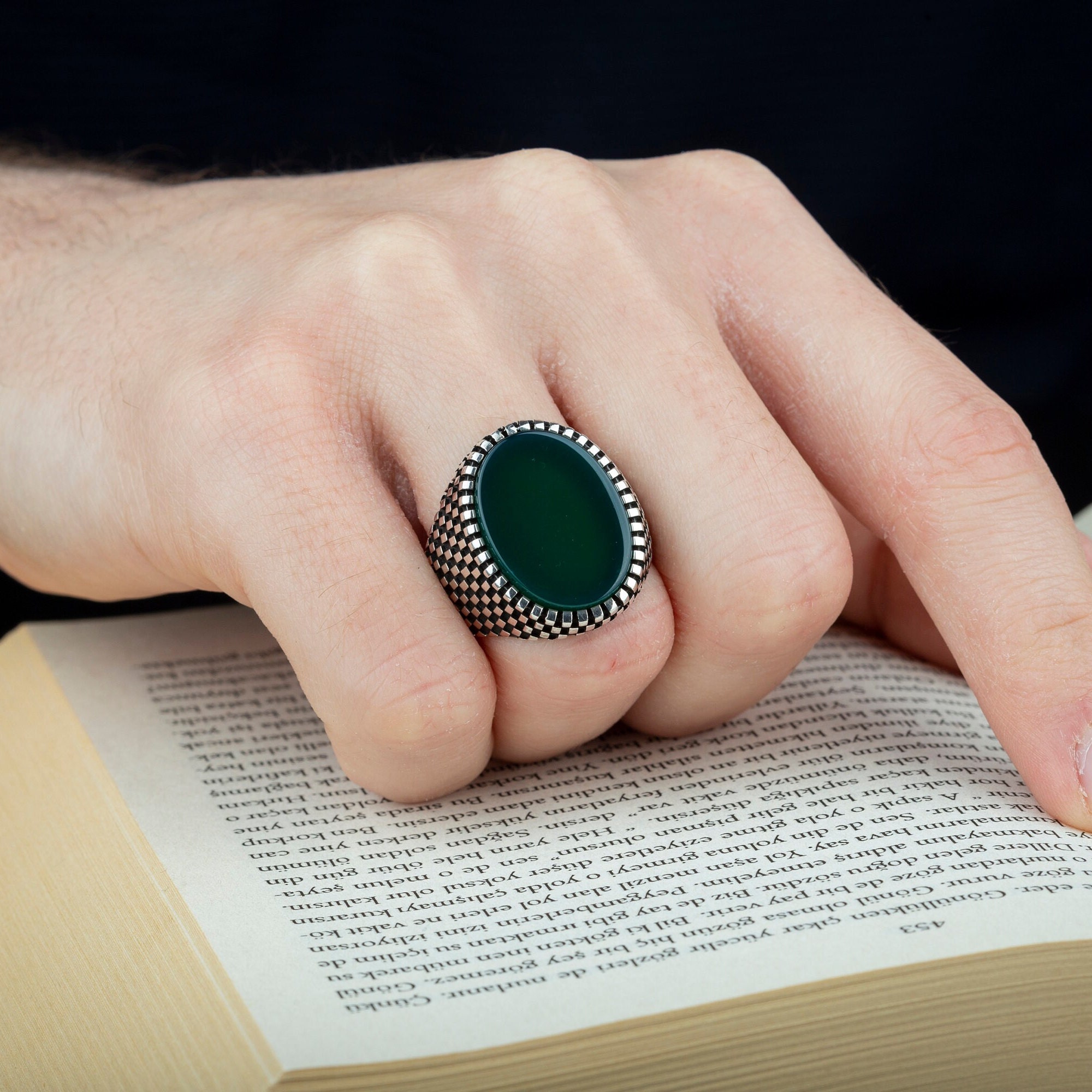 Green aqeeq 2024 stone ring