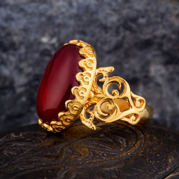 Red Aqeeq D Shape Hand Made Women Flower Ring (Gold Plated) | Boutique  Ottoman Exclusive