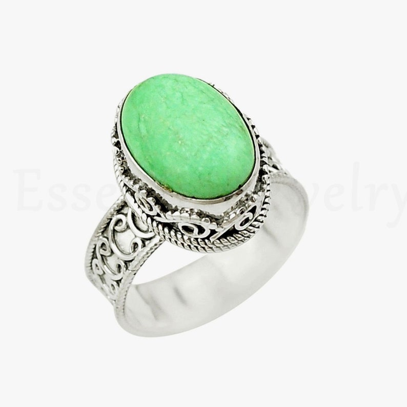 Cabochon Gemstone Handmade Ring Silver Bezel Designer Ring Gift For Mom Sis Vintage Design Ring Variscite Gemstone Ring Oval Gemstone