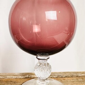 Cambridge  1930’s Amethyst Orb Ivy Vase
