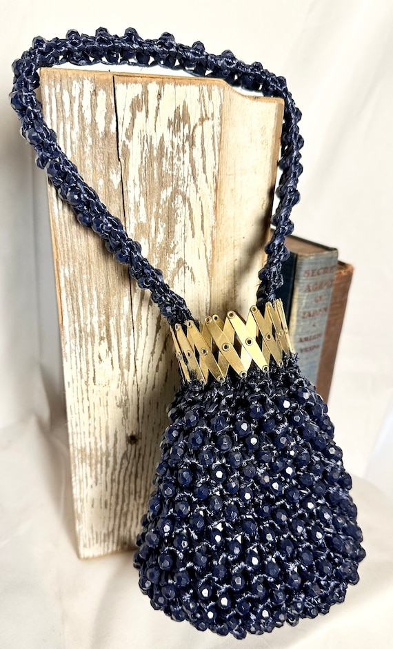 1950s Vintage Le Jule Navy Blue Bead & Raffia Hand