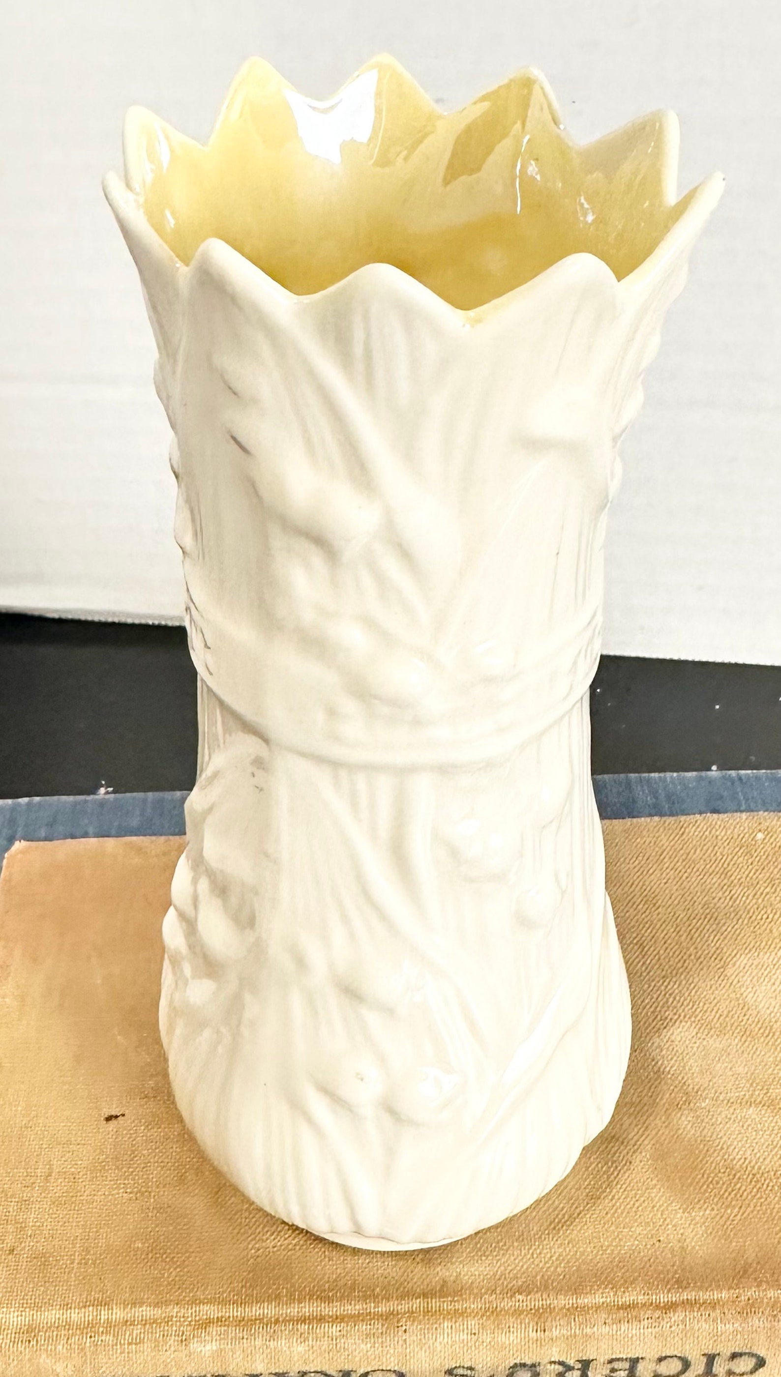 Belleek Lily of the Valley Plateau Vase Irish Vase, Irish Home Decor