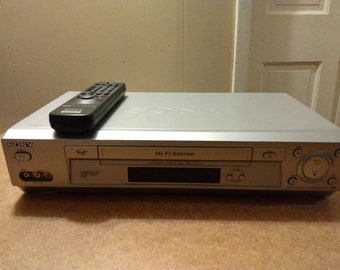 Sony VCR Video Cassette Recorder With Remote Control