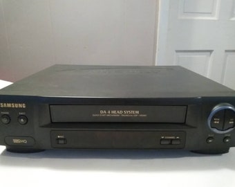 Daewoo dv-k27n Mono VHS Reproductor grabador VCR Reproductor VHS con  control remoto y cables -  España