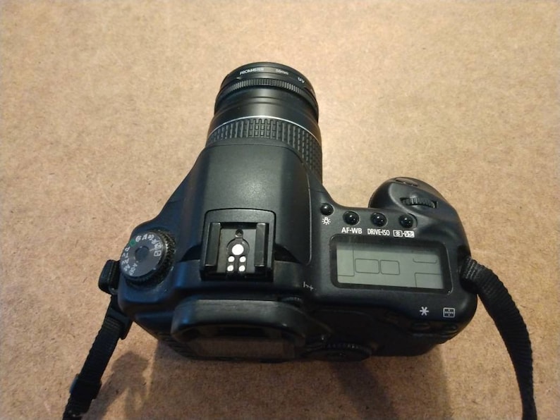 Canon EOS 10D Camera With Lens image 4