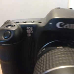 Canon EOS 10D Camera With Lens image 2