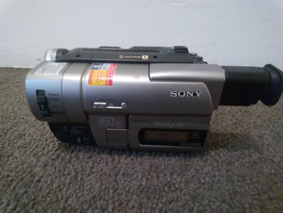 Sony Handycam Vision CCD-TRV66 NTSC HI 8 Camcorder - Etsy Israel