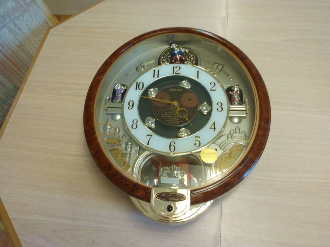 Elvis Seiko Melodies in Motion Wall Clock QXM147BRH Etsy