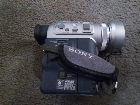 Sony DCR-PC100 Mini DV Camcorder