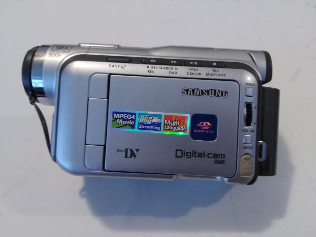 Caméscope Samsung Mini DV SCD103 -  France