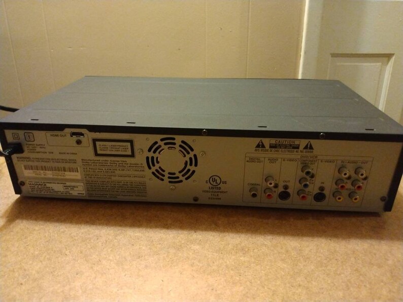 Magnavox ZV427MG9 DVD Recorder VCR Combo Transfer Tapes With Remote