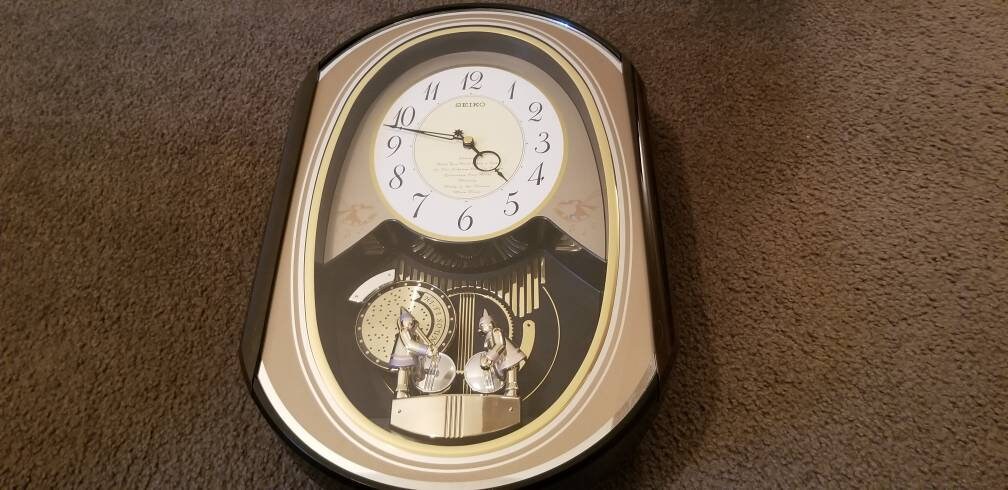 Melodies in motion clock seiko top