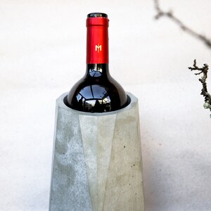 Concrete Wine Cooler, Elegant Geometric Wine Bottle Chiller, Unique Artisan Wine Accessories, Sophisticated Wine Centerpice, 画像 7