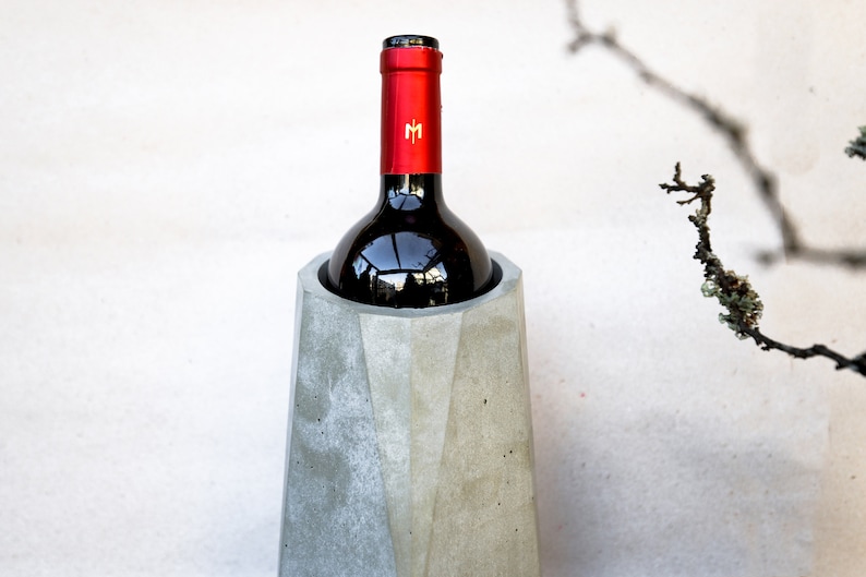 Concrete Wine Cooler, Elegant Geometric Wine Bottle Chiller, Unique Artisan Wine Accessories, Sophisticated Wine Centerpice, imagem 7