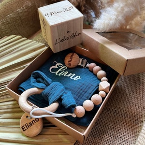 Box coffret + cube en bois naissance bébé personnalisables  - attache tétine, doudou/lange, anneau avec médaillon - cadeau nouveau née…