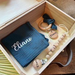 Box coffret + cube en bois naissance bébé personnalisables  - attache tétine, doudou/lange, anneau avec médaillon - cadeau nouveau née…