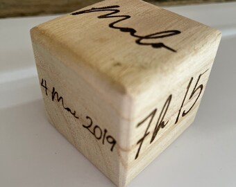 Customizable baby birth wooden cube - newborn gift - wooden cube - birth gift - baby - customizable