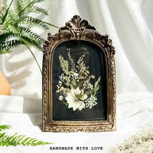 Vintage Pressed flower frame, pressed flower art, botanical home décor, Dried Flower Picture Frame, Flower lovers gift for her, Gift for mom