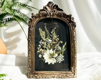 Vintage Pressed flower frame, pressed flower art, botanical home décor, Dried Flower Picture Frame, Flower lovers gift for her, Gift for mom
