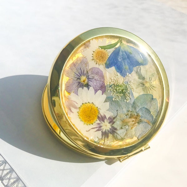 Miroir compact fait main avec fleurs pressées, cadeau de demoiselle d'honneur, vraie fleur pour mariage, artisanat cosmétique, cadeau de Noël