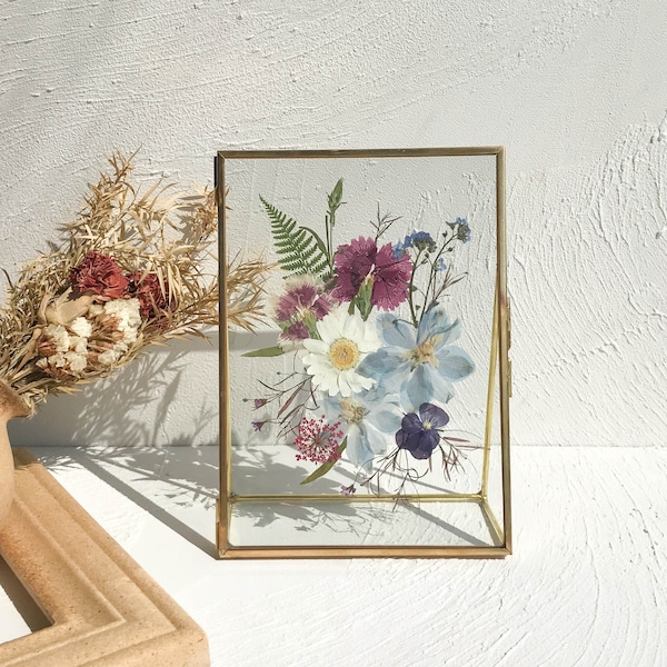 Pressed flower frame, christmas pressent, pressed flower art, flower gift, botanical art collage, Flower lovers gift, Floral room decor