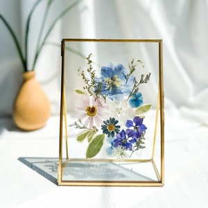 Gepresster Blumenrahmen, Hochzeitsgeschenk, botanische Kunstcollage Glasmalereidekor Blumenliebhabergeschenk für sie, Geschenk für Mutter