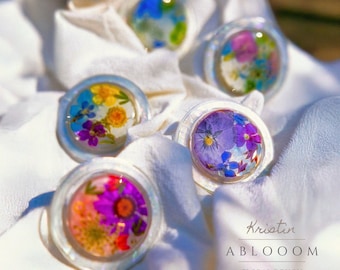 Real Pressed Flower Magnetic Phone Grip, Magsafe Flower Phone Grip, Daisy Flower Phone Grip, Floral Phone Holder, Purple Flower Phone Grip