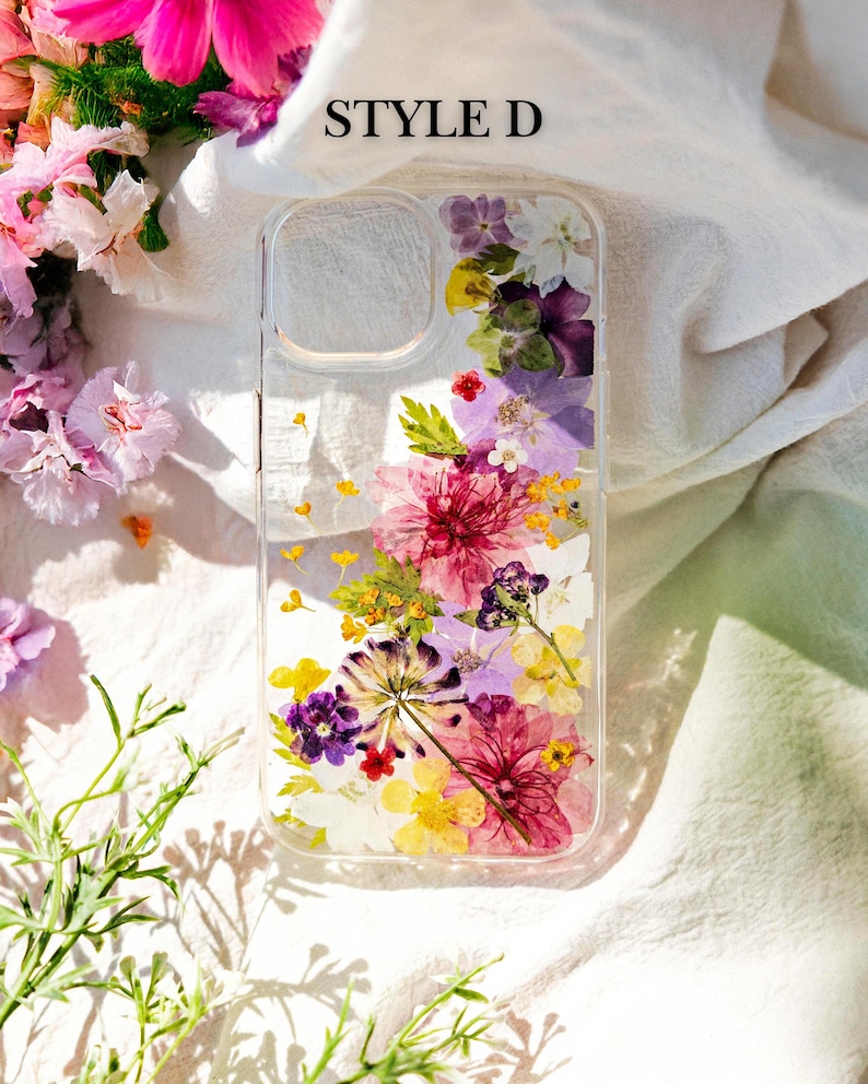Embrace the charm of nature with our eco-friendly and stylish Real-Pressed-Flower Phone Cases—where every glance is a reminder of life's natural beauty.