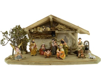Magnificent handcrafted Schwabach Christmas nativity scene including 12 pieces. Figure set K 186, dimensions: approx. 55 x 25 x 28 cm, figure size 10-11 cm
