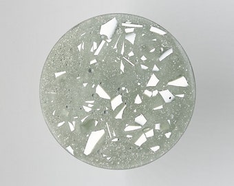 Wall hook in eco-responsible resin, sage color with white terrazzo effect