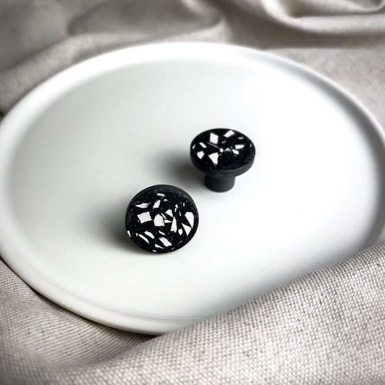 Furniture knob in eco-responsible resin, black color with white terrazzo effect image 2