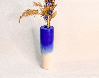 Vase pour fleurs, dégradé de couleurs vives, inspiration de santorin, décoration d’intérieur coloré.