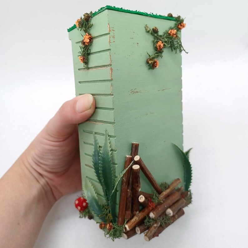 Dolls House Garden Shed, 1/12th Scale Miniature Potting Shed, Garden