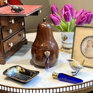 Would you like a Pear faitfarren Alice,Yes please,Mad Hatter,she replied & he handed her a Vintage Fruitwood Pear Tea Caddy of course