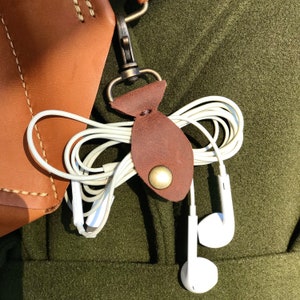 Stylish Headphone Cord Wrap - USB Keeper - Personalized Leather Organizer, Custom Earphone Holder - Cable Winder, Handmade Earbud Case