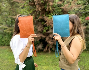 Personalized Leather Clutch, Monogram Wristlet, Leather Initial Pouch, Orange Clutche Bag, Minimalistic Shoulder Clutch Bag, Convertible bag