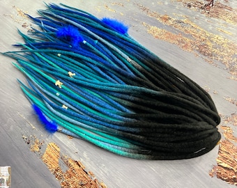 Rastas de lana ombre negro en tonos de azul, azul, azul claro, cielo menta boho estilo vikingo suave Falso merino rastas set regalo presente