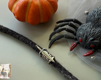 Perle dreadlocks style épée viking, tube à cheveux argenté de style médiéval, fabriqué à la main aux États-Unis