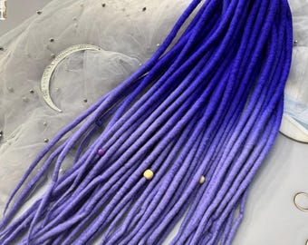 Rastas de lana con degradado morado oscuro, morado azulado morado tinta violeta, lavanda, cuentas al azar como regalo, extensiones de rastas