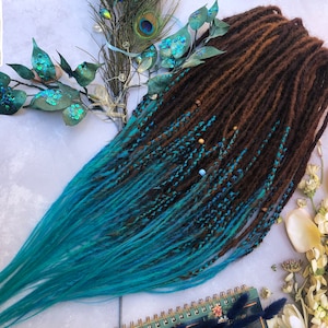 Bruine tot groenblauwe Sea Wave-dreadlocks - zacht synthetisch haar