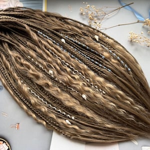 Rastas rizadas DE SE, mezcla de extensiones de rastas finas retorcidas + rizos bohemios permanentes texturizadas marrón ceniza súper suaves