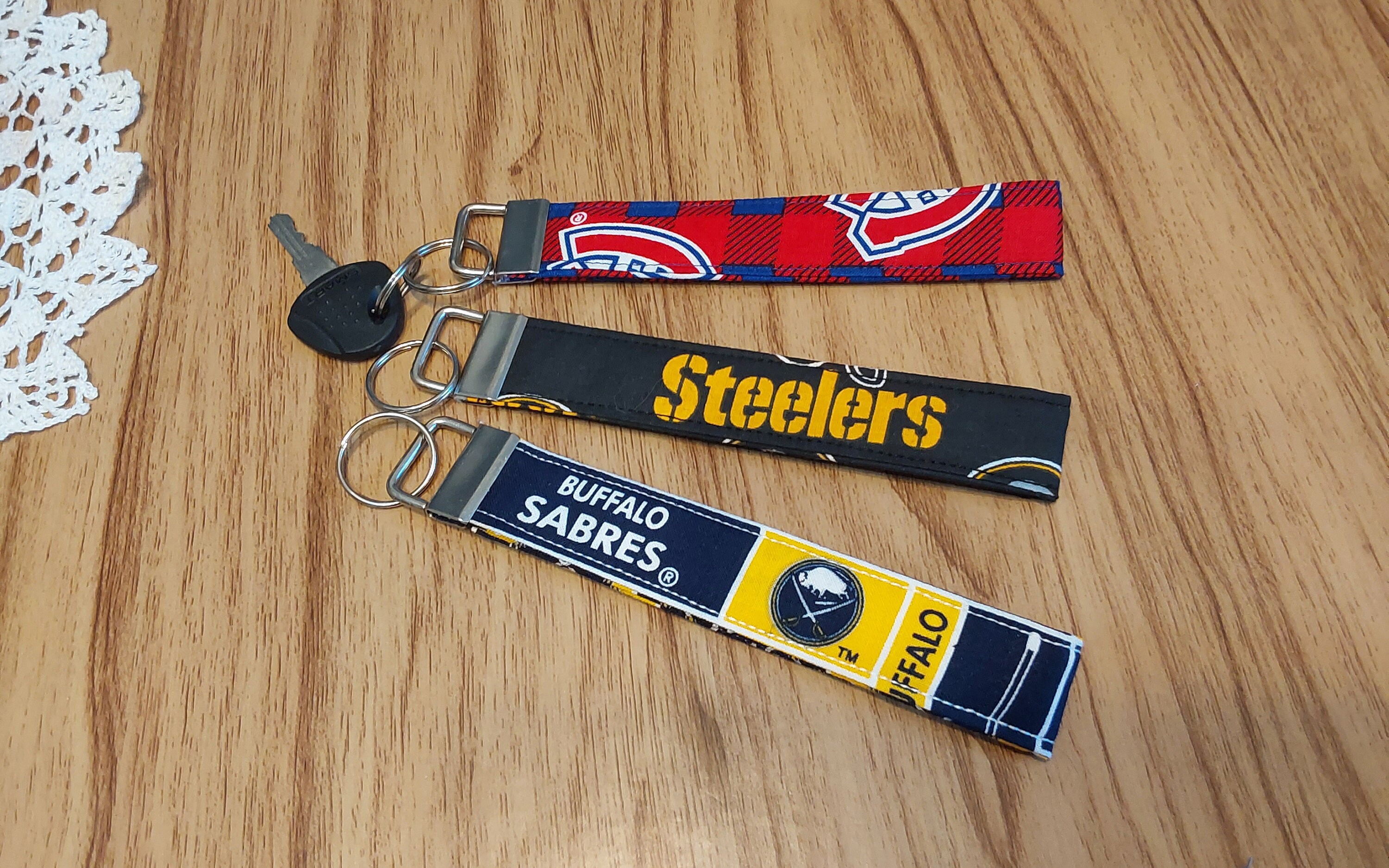 PITTSBURGH STEELERS PINK Lanyard Football Fan NFL Team ID Holder