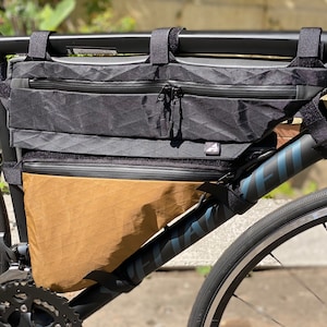 Custom frame bag with two parts image 1