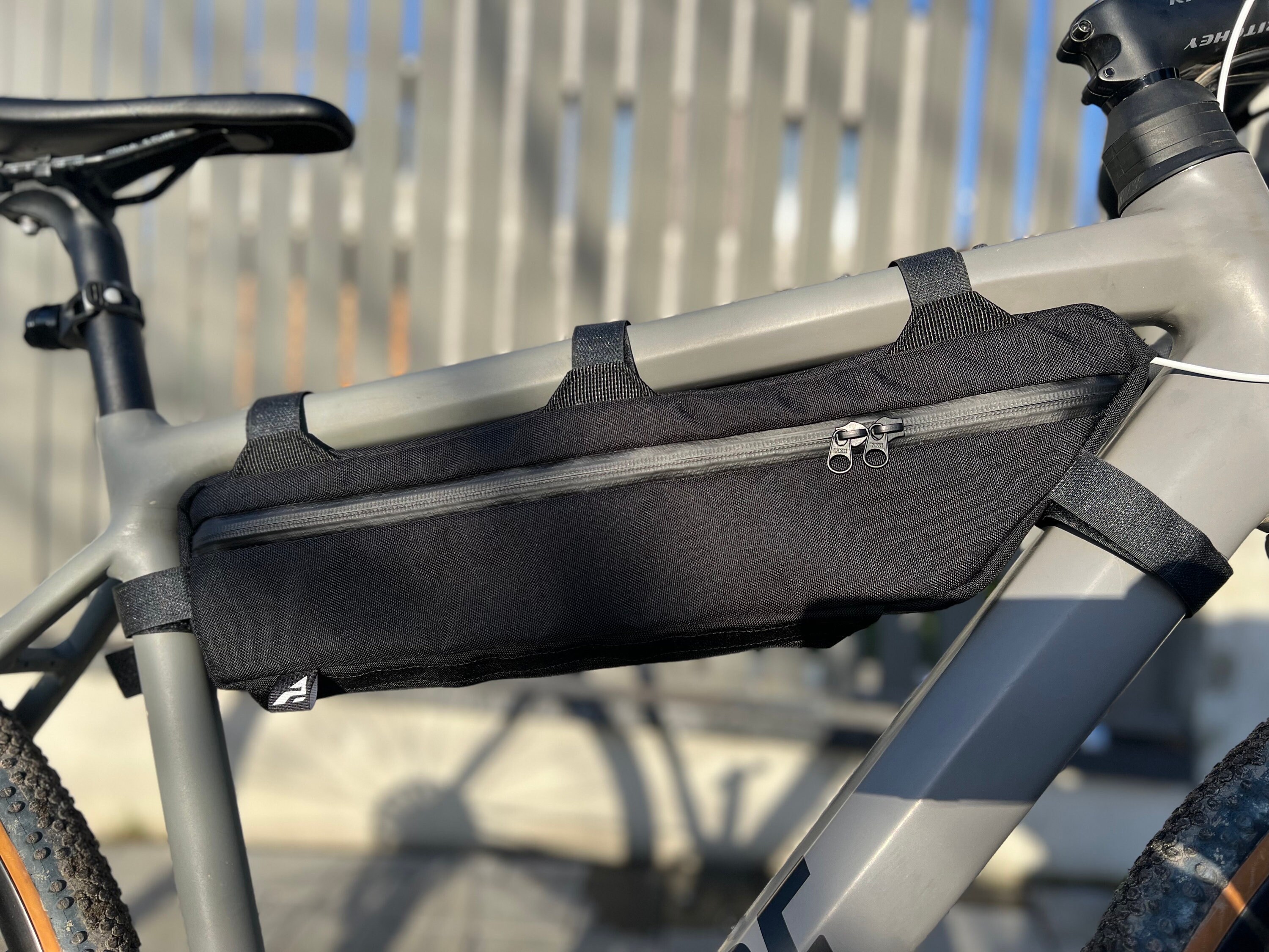 X-pacのフレームバッグ - Etsy 日本