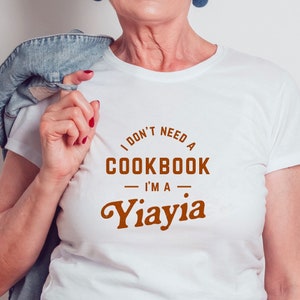 Funny Yiayia Shirt, Yiayia Gifts, Shirt For Yiayia, Yiayia TShirt, Announcement Shirt,  Funny Yiayia Gift for Greek Grandma, Yaya present