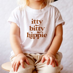 Itty bitty hippie Onesie® 70s Retro Onesie® Hippie New Mom Gift Boho Baby Clothes Vintage Kids Tee Kids Hippie Tee Groovy Retro Neutral Kids