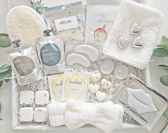 WEDDING SPA GIFT box for bride to be, Bridal Shower Pamper hamper gift set, Hen do self care package, Bride Pre wedding box from bridesmaids