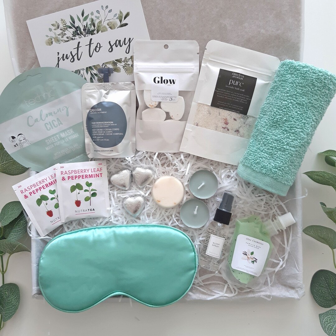 BUMP TO BABY Pregnancy Spa Gift Box, Mum to Be Pamper Hamper, New Mum Pamper Gift Set, Maternity