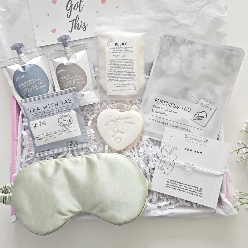 NEW MUM ESSENTIALS Spa Gift Box, New Mum Pamper Hamper, New Mummy Self ...