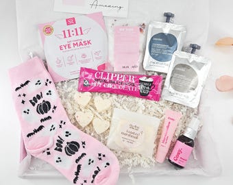 PINK HALLOWEEN GIFT Box for Her, Boo Basket for Women, Spooky Self Care Hamper, Halloween Pamper Gift, Autumn Birthday Gift for Her